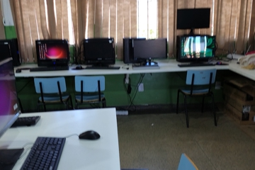 Manutenção dos Computadores da escola - escola municipal Geraldo Napoleão