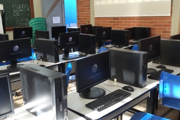 Silvania Digital - Manutenção de equipamentos de informática das escolas, escola municipal Manoel Caetano